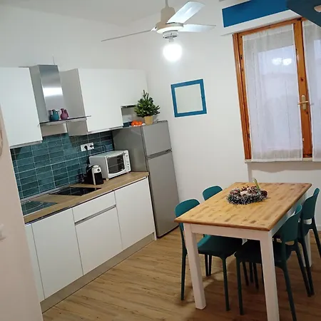 Emasolemare 아파트 로시냐노 솔바이